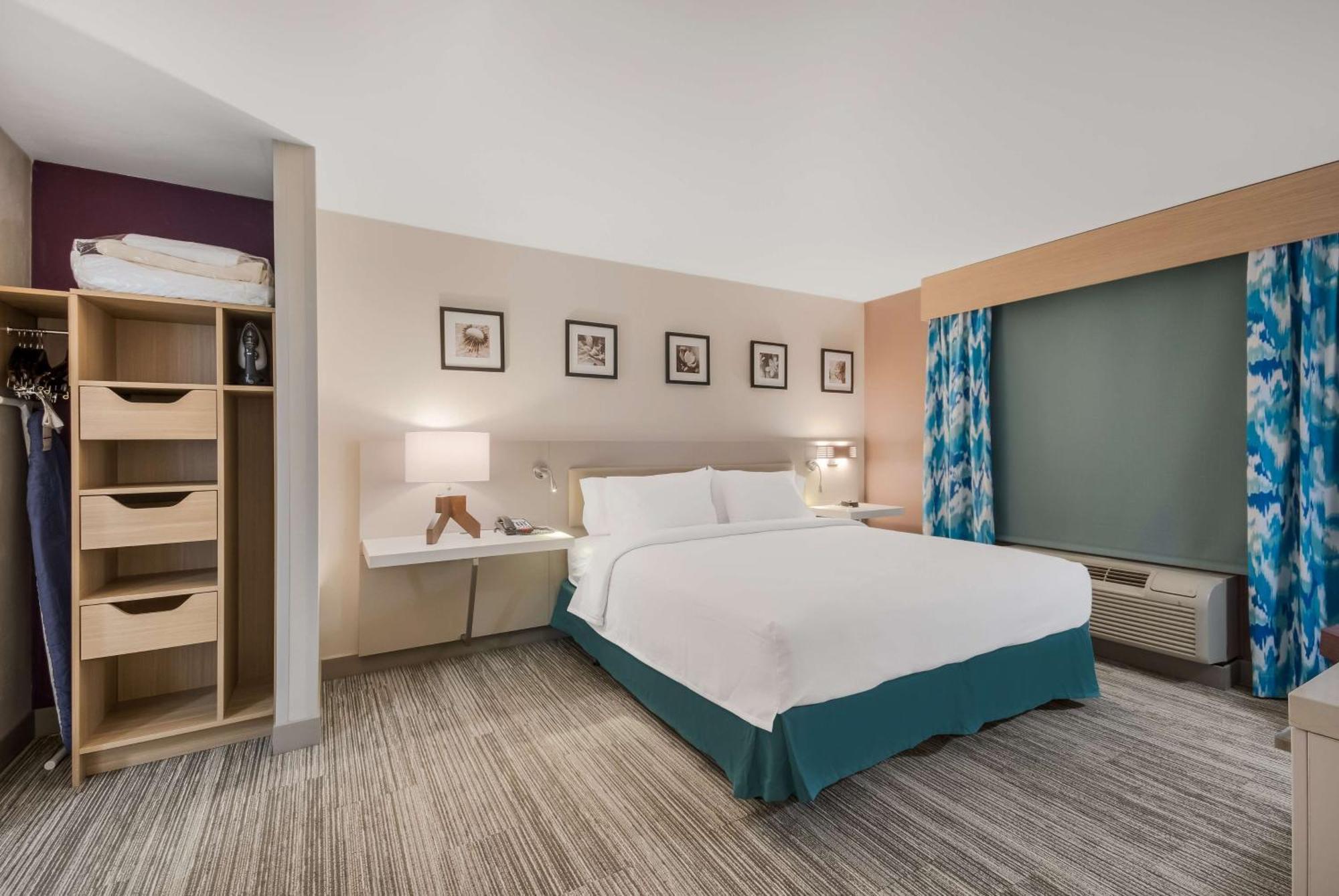 Hilton Garden Midtown Hotel